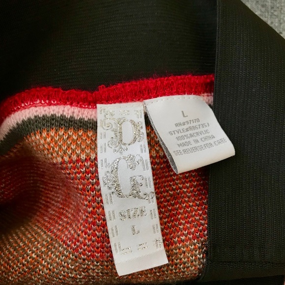 Aztec Geometric Mini Sweater Skirt - Picture 5 of 5